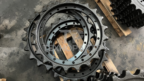 Звездочка 20Y-27-11581 PC200-8 Black Rock для спецтехники Звездочка 20Y-27-11581 PC200-8 Black Rock для спецтехники