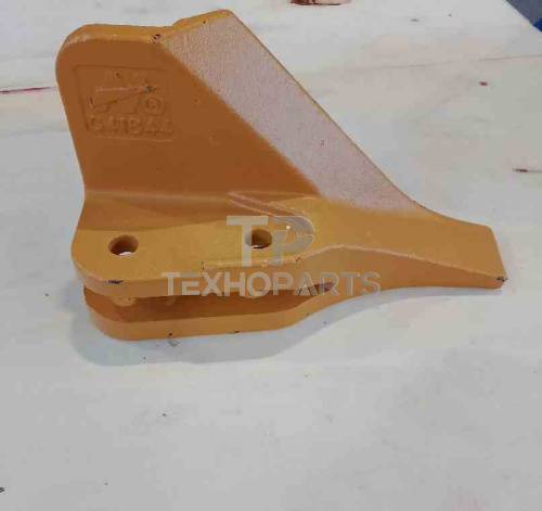 Зуб ковша C41B44 правый Nova для спецтехники  Зуб ковша C41B44 правый Nova для спецтехники