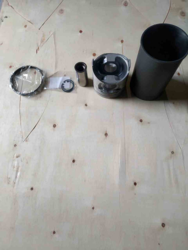 Поршнекомплект 5878148621 4HK1, 6HK1 ISUZU   для спецтехники  Поршнекомплект 5878148621 4HK1, 6HK1 ISUZU   для спецтехники