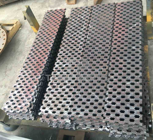 Футеровка 20*240*1820 SUNMACH для спецтехники  Футеровка 20*240*1820 SUNMACH для спецтехники