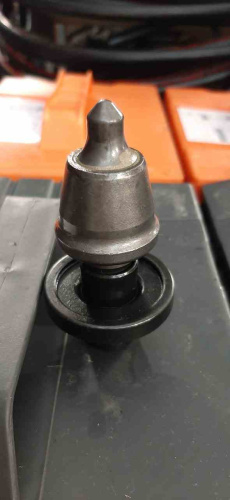 Резец фрезы W6/20X Zhuzhou для спецтехники  Резец фрезы W6/20X Zhuzhou для спецтехники