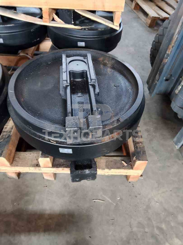 Колесо направляющее 136-2422 330D KJIN для спецтехники  Колесо направляющее 136-2422 330D KJIN для спецтехники