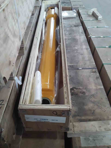 Гидроцилиндр стрелы S416003 R160LC-7 без трубок Shimitsu для спецтехники  Гидроцилиндр стрелы S416003 R160LC-7 без трубок Shimitsu для спецтехники