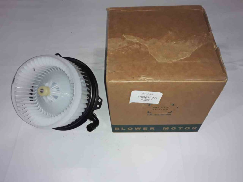 Мотор отопителя ND116340-7030 PC200-7 для спецтехники  Мотор отопителя ND116340-7030 PC200-7 для спецтехники