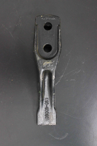 Зуб ковша 81010605 центральный Nova для спецтехники  Зуб ковша 81010605 центральный Nova для спецтехники